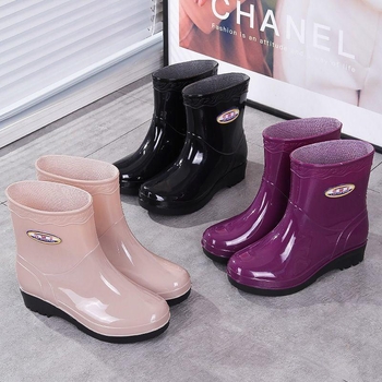 Ženske čizme za kišu srednje visine – debela potplata, gornji dio: PVC s telećom tetivom, vodootporne gume, bez brenda, izdanje 2025