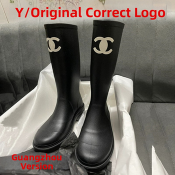 Moteriški atsparūs lietaus batai, vandeniui atsparūs su vidutinio aukščio vamzdeliu, apvalia nosimi, stora padas, vidutinio aukščio kulnas (3–5 cm)