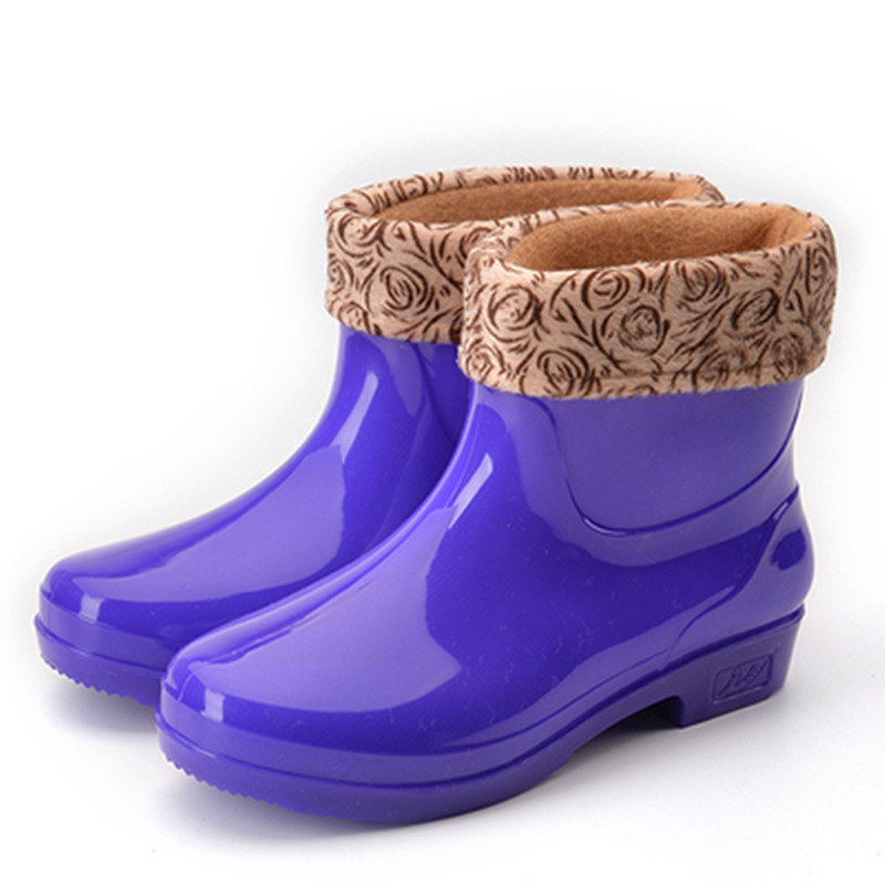 Ženske vodootporne čizme za kišu – fleece podstava, kratka visina, niski pet 1–3 cm, plastični gornji dio
