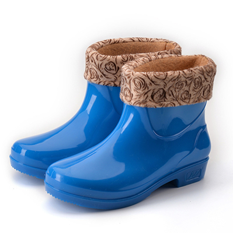 Ženske vodootporne čizme za kišu – fleece podstava, kratka visina, niski pet 1–3 cm, plastični gornji dio