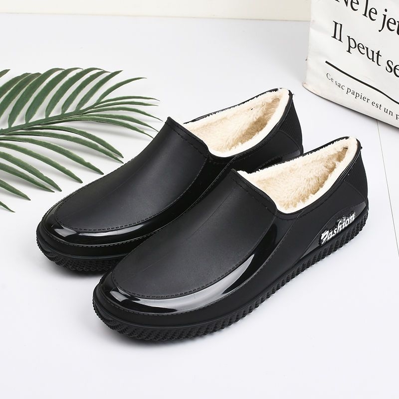 Cizme de ploaie pentru femei, joase, din PVC, căptușite cu blăniță, talpă antiaderentă, slip-on, toc mic 1–3 cm