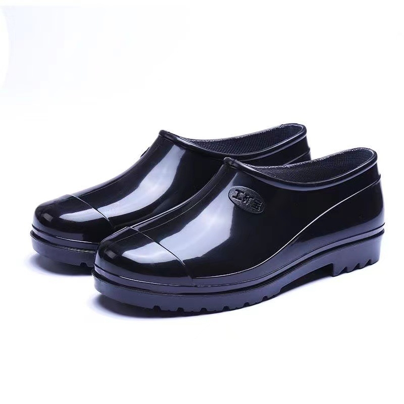 Cizme de ploaie pentru femei, joase, din PVC, căptușite cu blăniță, talpă antiaderentă, slip-on, toc mic 1–3 cm