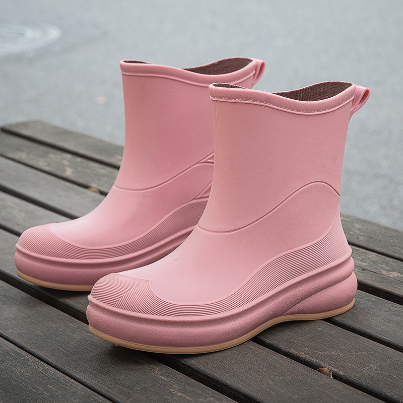 Ženske čizme za kišu vodonepropusne, protuklizne, srednje visine, PVC gornji dio, niski pet 1–3 cm (vodonepropusne; protuklizne; srednje visine; PVC gornji dio; niski pet 1–3 cm)