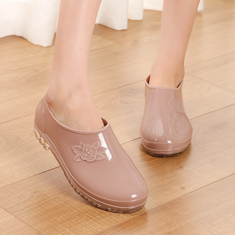 Ghete de ploaie pentru femei, talie joasă, partea superioară din PVC, toc mic 1-3 cm, vară