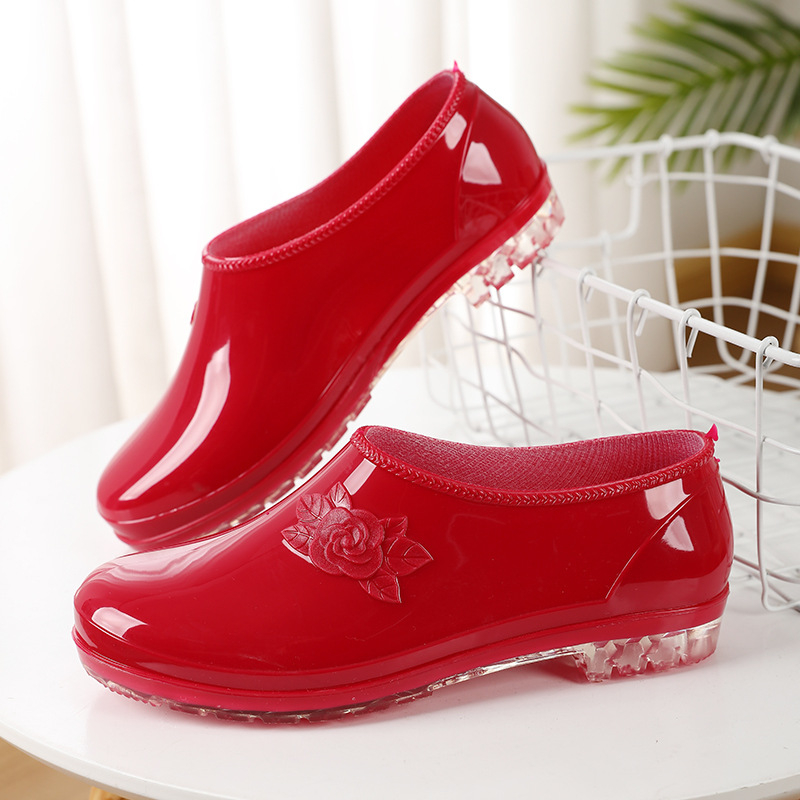 Ghete de ploaie pentru femei, talie joasă, partea superioară din PVC, toc mic 1-3 cm, vară