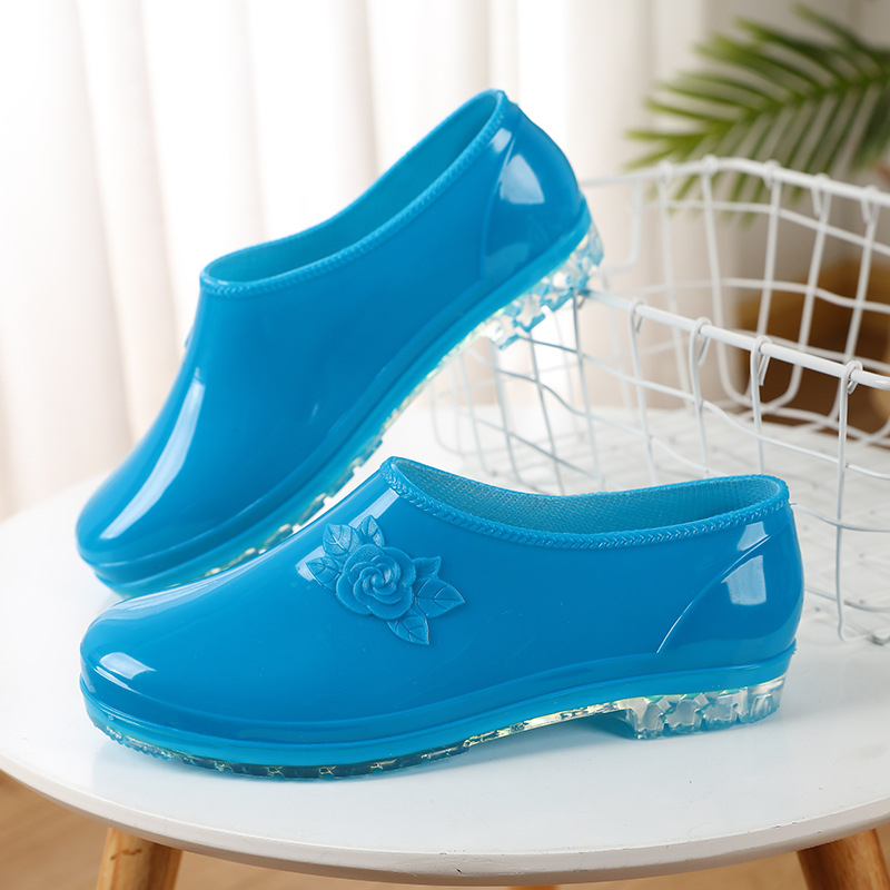 Ghete de ploaie pentru femei, talie joasă, partea superioară din PVC, toc mic 1-3 cm, vară
