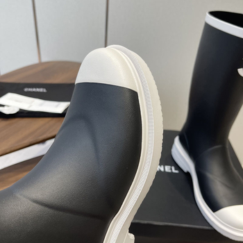 Női EVA esőcsizma, magas szárú kivitel, 3–5 cm sarka, mind az évszakokra használható