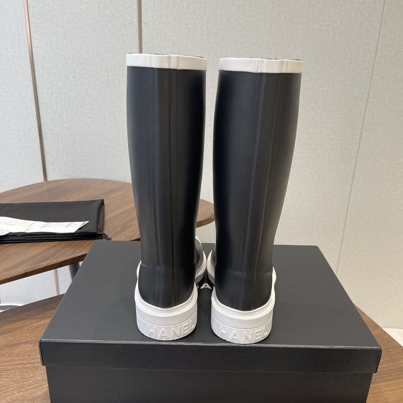 Női EVA esőcsizma, magas szárú kivitel, 3–5 cm sarka, mind az évszakokra használható