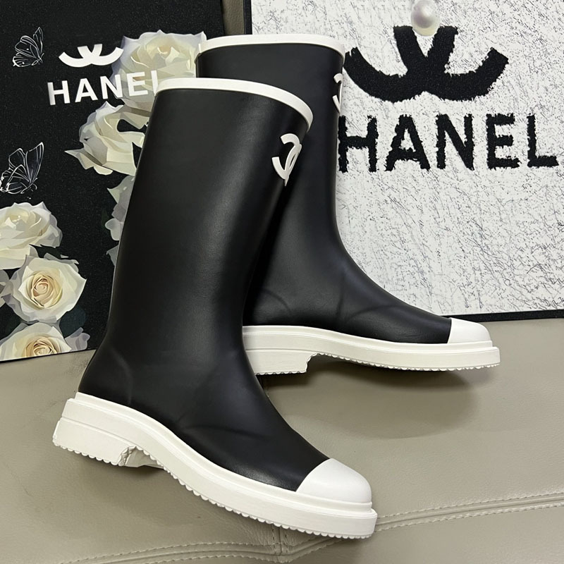 Női EVA esőcsizma, magas szárú kivitel, 3–5 cm sarka, mind az évszakokra használható