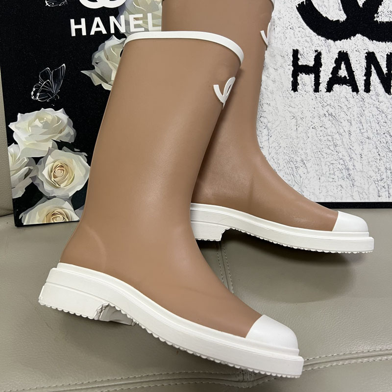 Női EVA esőcsizma, magas szárú kivitel, 3–5 cm sarka, mind az évszakokra használható