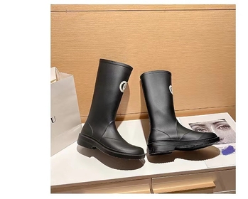 Cizme de ploaie din PVC pentru femei, înălțime înaltă a șinei, toc mic 1–3 cm, potrivite pentru toamnă și iarnă