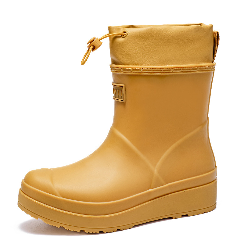 Ženske kišne čizme, PVC gornji dio, srednje visoke, niska potpetica 1–3 cm, za sve sezone