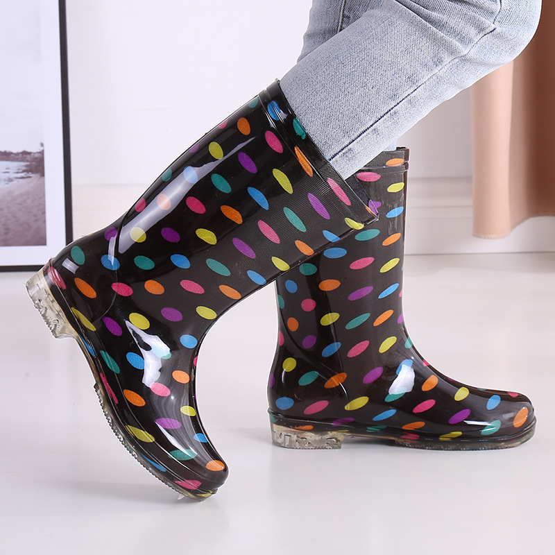 Ženske vodootporne čizme za kišu, do sredine lista, PVC gornji dio, slip-on, niski potpetica 1–3 cm, dizajn usklađenih boja