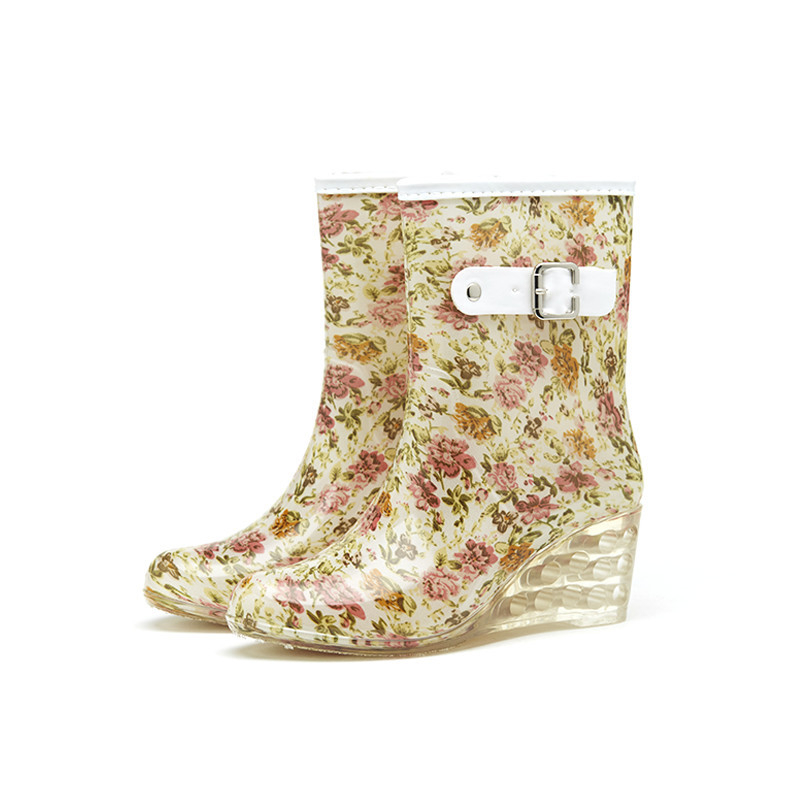 Cizme de ploaie pentru femei, până la mijlocul gambelor, toc mic 1–3 cm, partea superioară din plastic, culoare uni, potrivite pentru toate anotimpurile