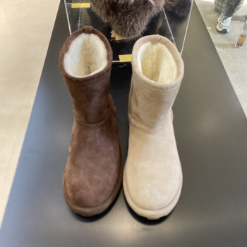 Ženske čizme za zimu od teleće kože, podstavljene vunom, vodootporne, gumeni đon