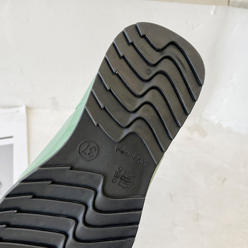 Ženske kišne čizme PVC gornji dio, protuklizna potplata, niski cilindar, plosni pet, slip-on dizajn