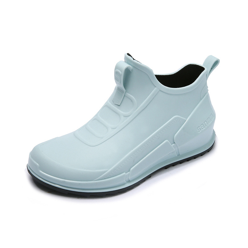 Ženske kišne čizme PVC gornji dio, protuklizna potplata, niski cilindar, plosni pet, slip-on dizajn