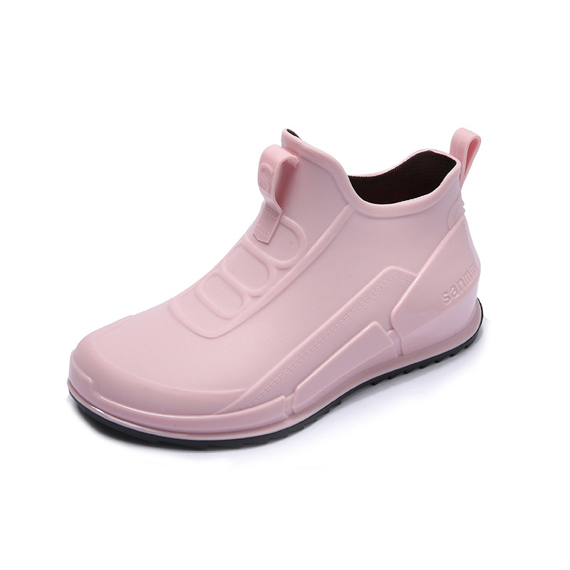 Ženske kišne čizme PVC gornji dio, protuklizna potplata, niski cilindar, plosni pet, slip-on dizajn