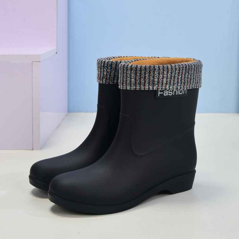 Ženske kišne čizme od PVC-a, srednje visine, niski pet (1–3 cm), za četiri sezone
