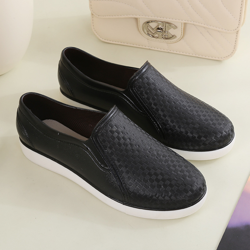 Ghete de ploaie pentru femei - partea superioară din PVC, gambă joasă, model grilă, toc plat, stil zilnic