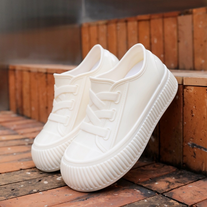 Ženske kišne čizme s niskim vrhom, PVC gornji dio, protuklizna debela potplata, slip-on, srednja visina pete 3–5 cm