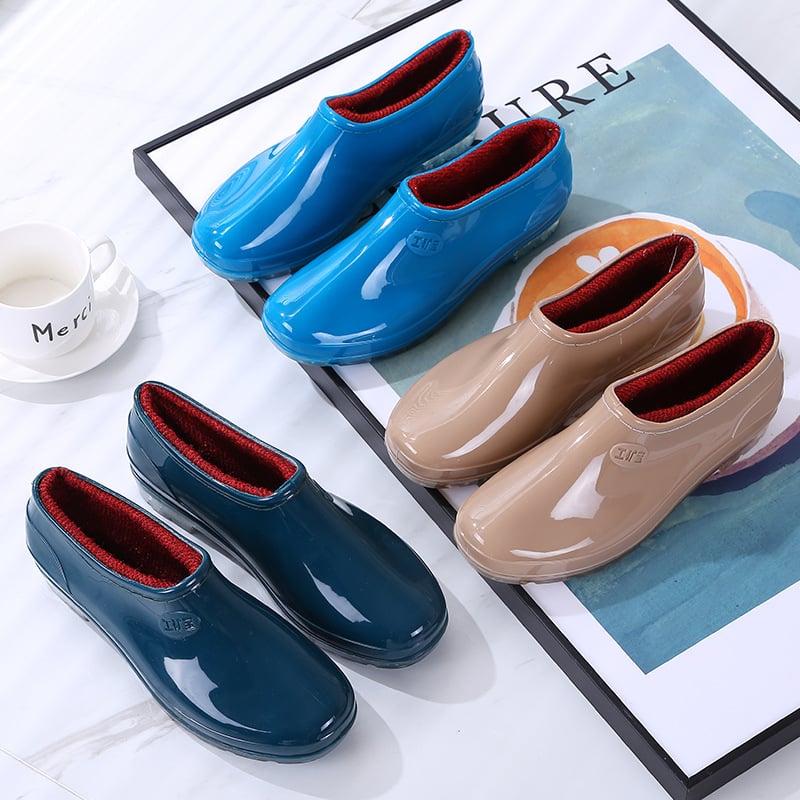 Dámske nízke čižmy do dažďa s fleecovou výstelkou, PVC vrchnák, slip-on, protišmyková podrážka – jar a jeseň