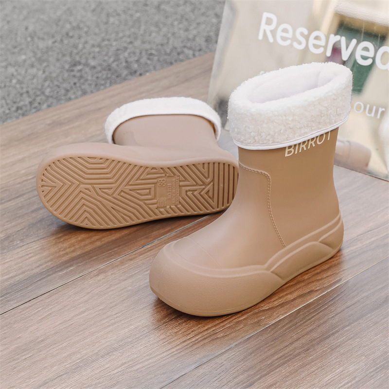 Ženske kišne čizme PVC gornji dio, srednja visina, 3-5 cm peta, jednostavan dizajn