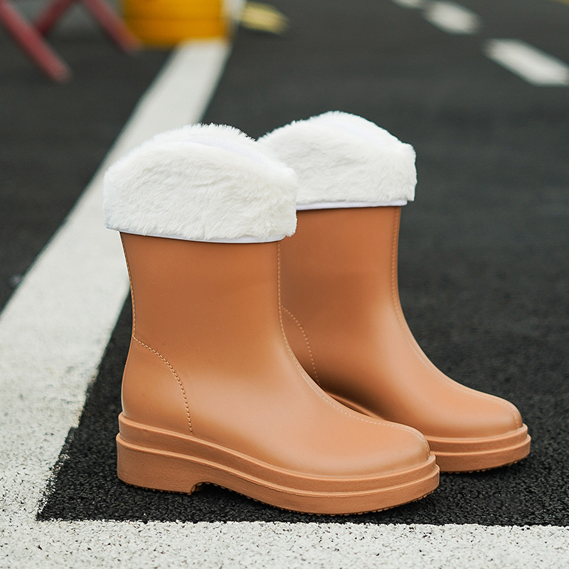 Ženske kišne čizme srednje visine, vodootporne, protuklizne, s fleece podstavkom, niska peta 1-3 cm
