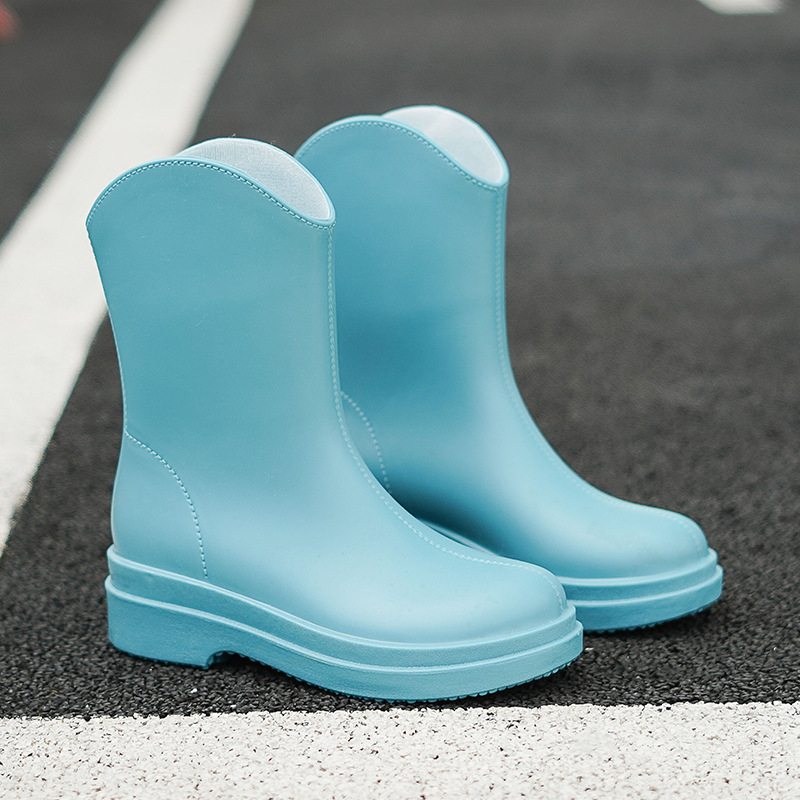 Ženske kišne čizme srednje visine, vodootporne, protuklizne, s fleece podstavkom, niska peta 1-3 cm