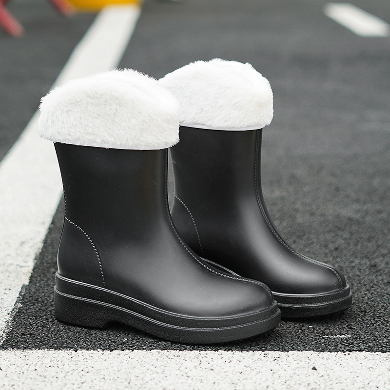 Ženske kišne čizme srednje visine, vodootporne, protuklizne, s fleece podstavkom, niska peta 1-3 cm