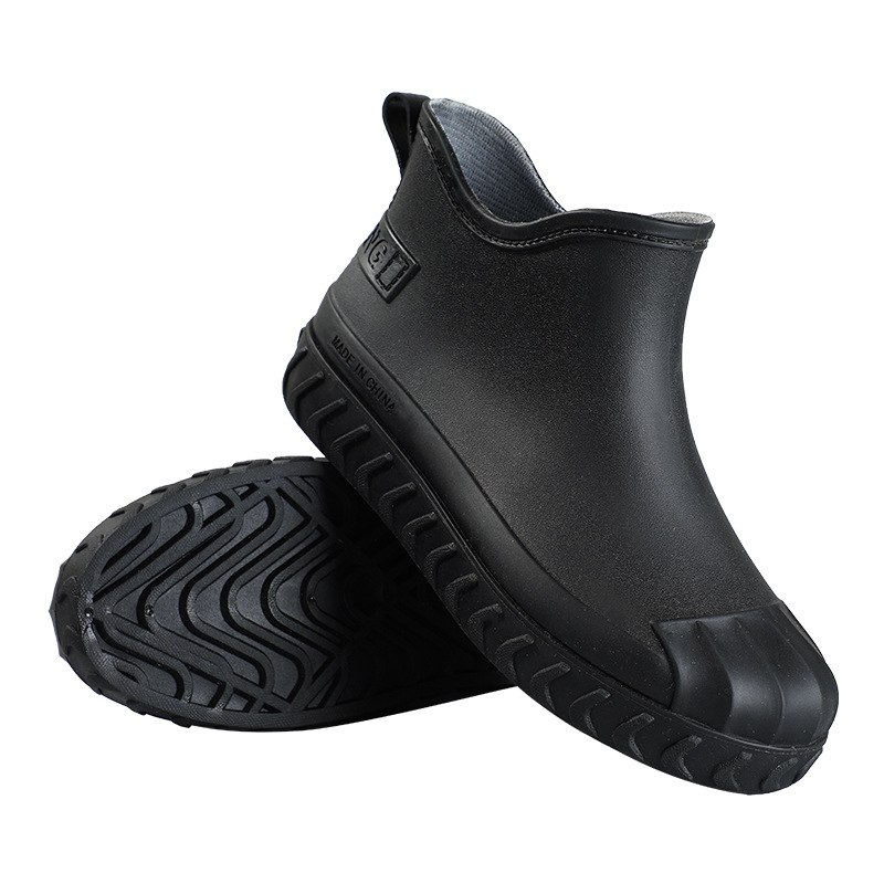 Ženske kišne čizme, PVC gornji dio, niski potpetica 1–3 cm, kratka cijev, fleec podstava