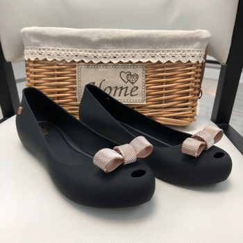 Damske casual sandale s PVC gornjim dijelom, prst u obliku riblje usta, ravna peta, đon s tehnologijom ubrizgavanja, nizak profil
