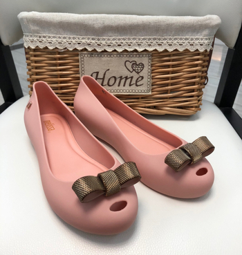 Damske casual sandale s PVC gornjim dijelom, prst u obliku riblje usta, ravna peta, đon s tehnologijom ubrizgavanja, nizak profil