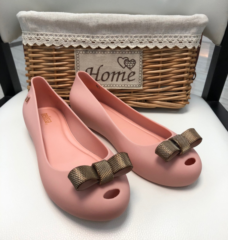 Damske casual sandale s PVC gornjim dijelom, prst u obliku riblje usta, ravna peta, đon s tehnologijom ubrizgavanja, nizak profil