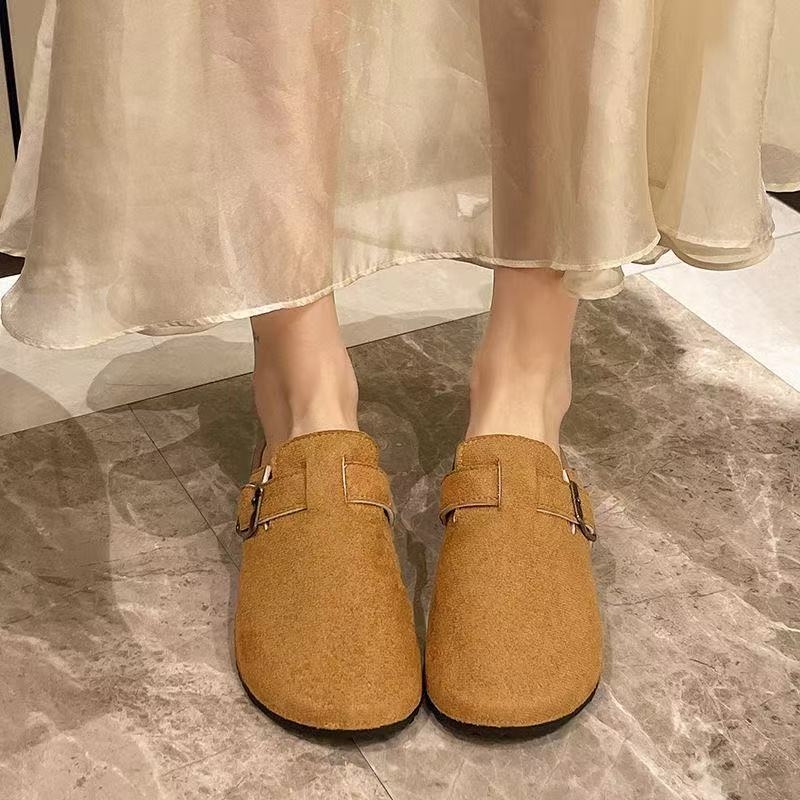 Ženske retro slip-on sandale s umjetnim krznom na gornjem dijelu i debelom PVC-om, okrugla vrh, niski profil