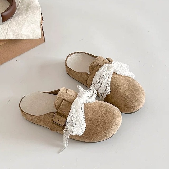 Ženske slip-on sandale s čipkastim prstom, gornji dio od umjetne kože, gumena potplat, podstava od tkanine, ravni đon 0–3 cm