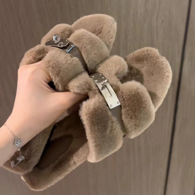 Koreai stílusú női szőrös papucs, felső és belső rész műszőr, gumitalp, slip-on
