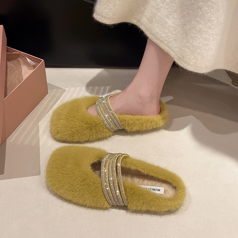 Ženske zimske papuče s kristalima i plišom, slip-on, gumena potplat, topla unutrašnjost, svakodnevna upotreba, jesen 2025