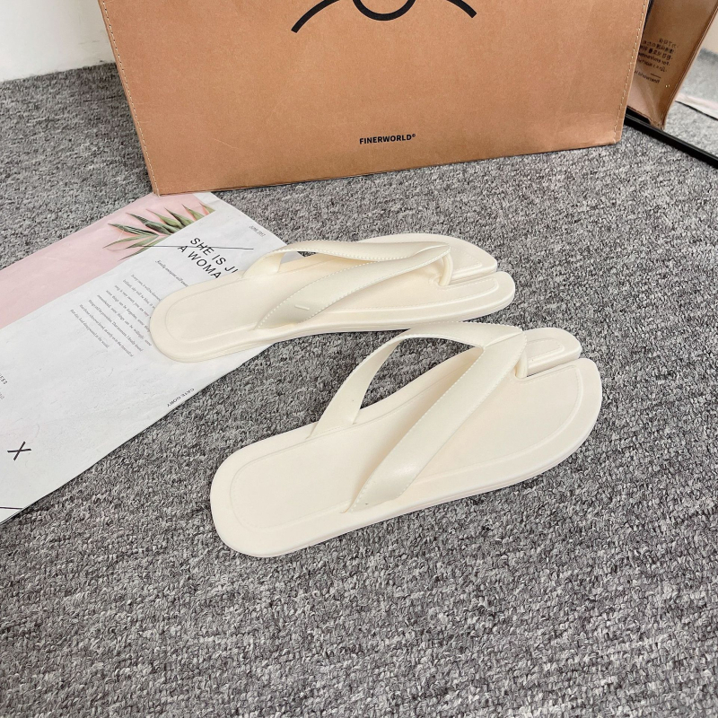 Ženske japanke s ravnom podnožjem, retro rimski dizajn s odjelom za prste, PVC gornji dio, TPU đon, PVC/TPU unutrašnjost, protuklizno, proljeće 2024