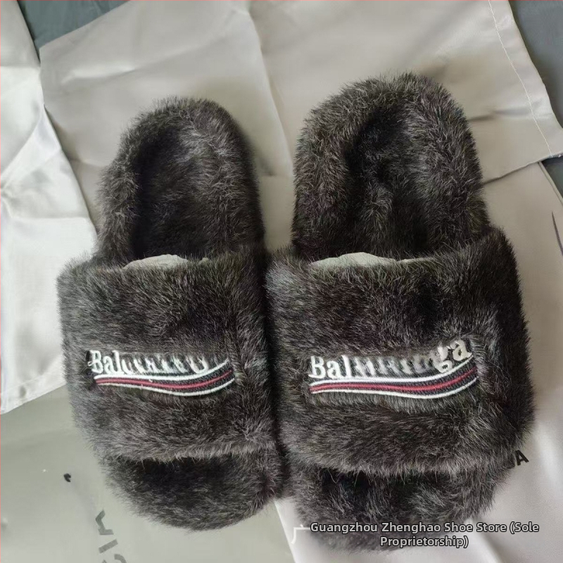 Dámske papuče z baraninej vlny s výšivkou, plochá podrážka, zapínanie jedným pohybom, protišmykové, tlmenie nárazov