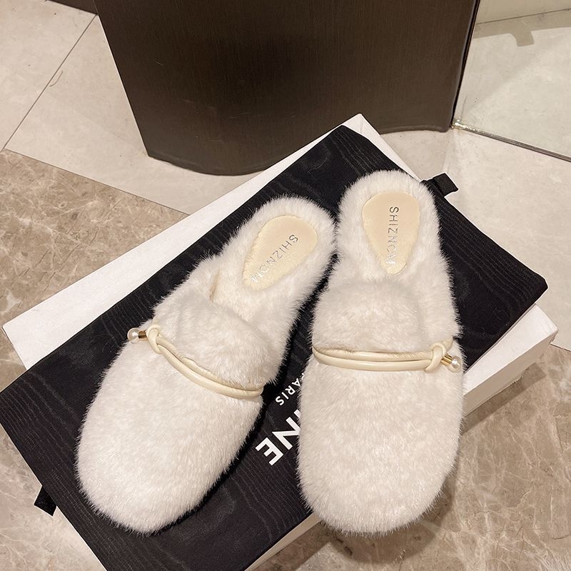 Női szőrös papucs velúr felsőrésszel, gumitalppal, belső műbőr béléssel, slip-on a mindennapi viselethez