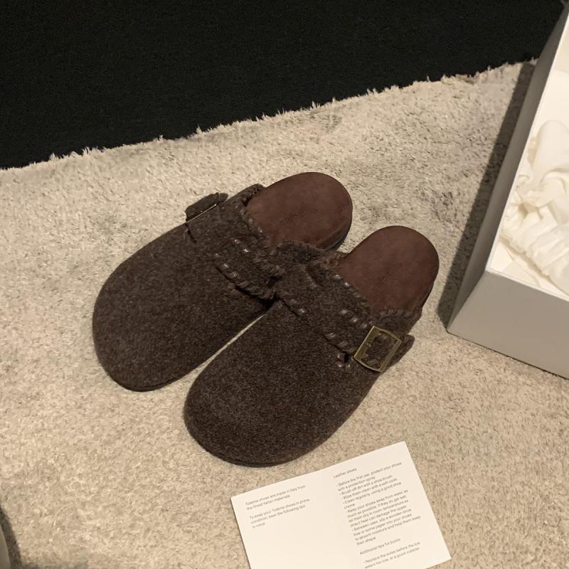 Ženske cipele u Birkenstock stilu s vunenom unutrašnjosti, nubuk gornji dio, gumeni potplat, remen s kopčom, dizajn za povećanje visine