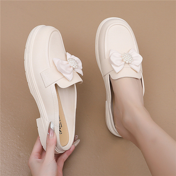 Γυναικείες παντόφλες καλοκαιριού με φιόγκο, PVC επάνω μέρος και σόλα, κατασκευή injection-molded, πάχος σόλας 3–5 cm