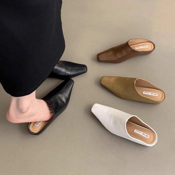 Γυναικείες μούλες με κλειστό δάχτυλο και φαρδιά σόλα, με ενσωματωμένη αύξηση ύψους - επάνω μέρος από μικροϊνέ δέρμα, καουτσούκ σόλα