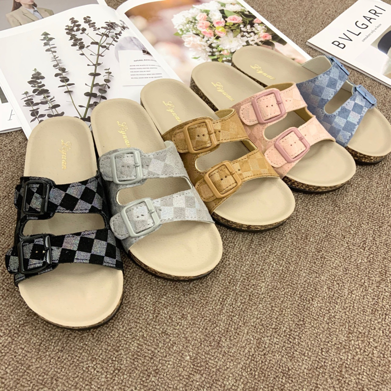 Γυναικείες παντόφλες Slip-On, πάνω μέρος από ύφασμα, καρό σχέδιο, εσωτερικό από συνθετικό μαλλί, σόλα PVC, Μεγέθη 36–45