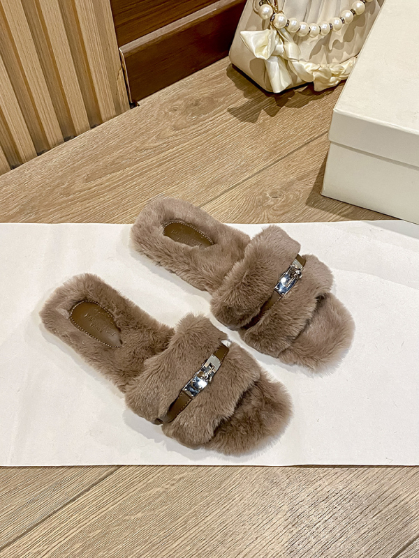 Γυναικείες γούνινες παντόφλες με κλείσιμο αγκράφας για εξωτερική χρήση, φθινοπωρινό‑χειμερινό 2025, κορεατικό στυλ, επάνω μέρος από τεχνητό γούνινο ύφασμα, επένδυση από τεχνητό μαλλί, σόλα από καουτσούκ, πάχος σόλας 0–3 εκ, ίσια σόλα, μονόχρωμες