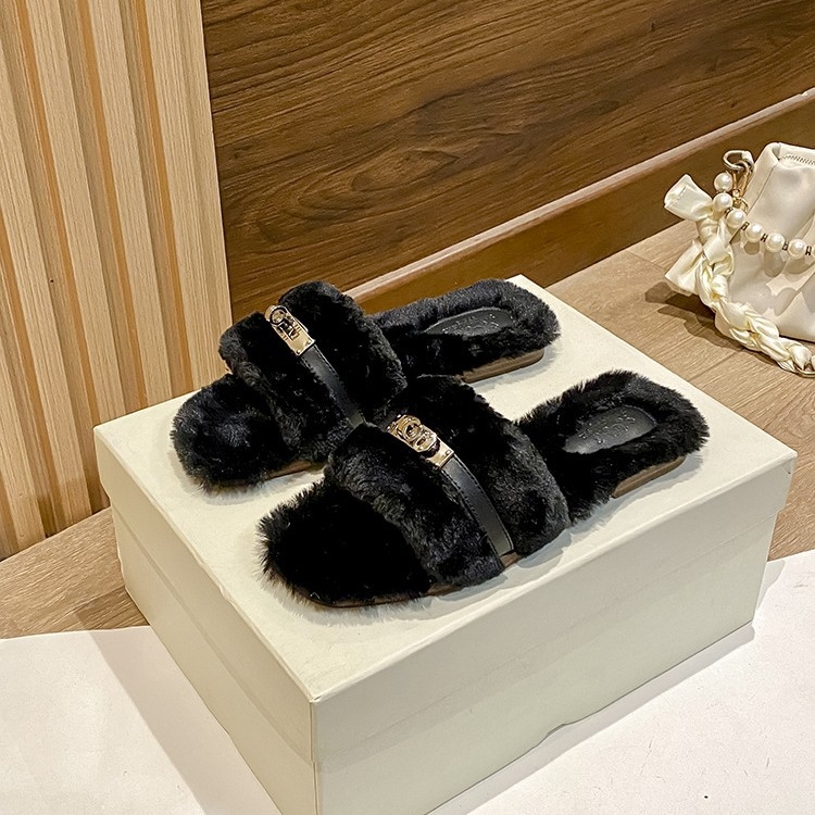 Γυναικείες γούνινες παντόφλες με κλείσιμο αγκράφας για εξωτερική χρήση, φθινοπωρινό‑χειμερινό 2025, κορεατικό στυλ, επάνω μέρος από τεχνητό γούνινο ύφασμα, επένδυση από τεχνητό μαλλί, σόλα από καουτσούκ, πάχος σόλας 0–3 εκ, ίσια σόλα, μονόχρωμες