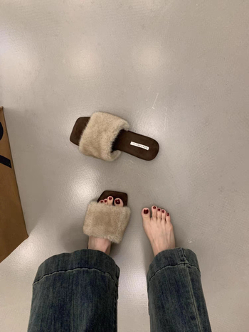 Női retro szőrös papucs, plüss bélés, gumírozott talp, csúszásmentes, lapos talp, őszi 2024