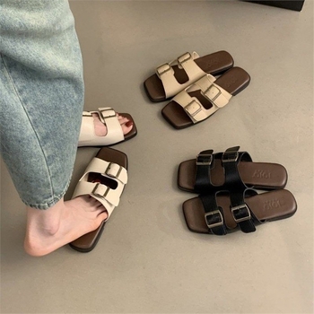 Női egypántos papucs – vintage stílus, felső rész mű PU, talp kompozit anyagból, lapos sarok, talp vastagsága 0–3 cm