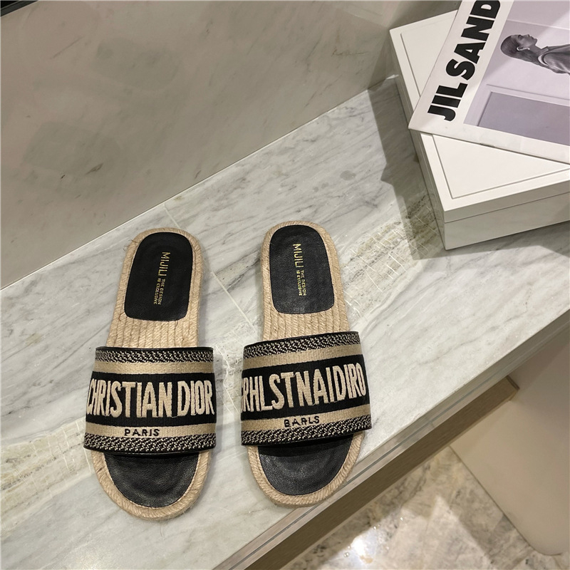 Dámske vyšívané rybárske topánky s kvietkovým vzorom, slip-on, leto 2023 (Horný materiál: semiš; Vnútorný materiál: umeľá koža; Podeľka: guma; Vzor: kvety; Sezóna: leto 2023)